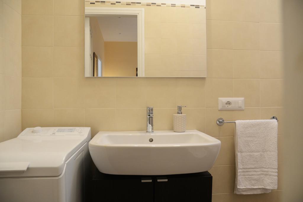 Donnaregina Boutique Apartment Napels Buitenkant foto